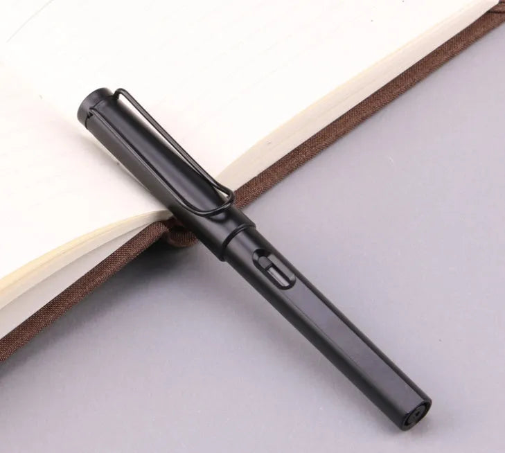 Frosted ink bag fountain pen showing 0.38mm and 0.5mm nib options with 13.8cm plastic barrel