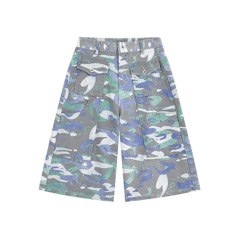 Camouflage pattern cotton denim cropped trousers with straight leg and front pocket on mannequin