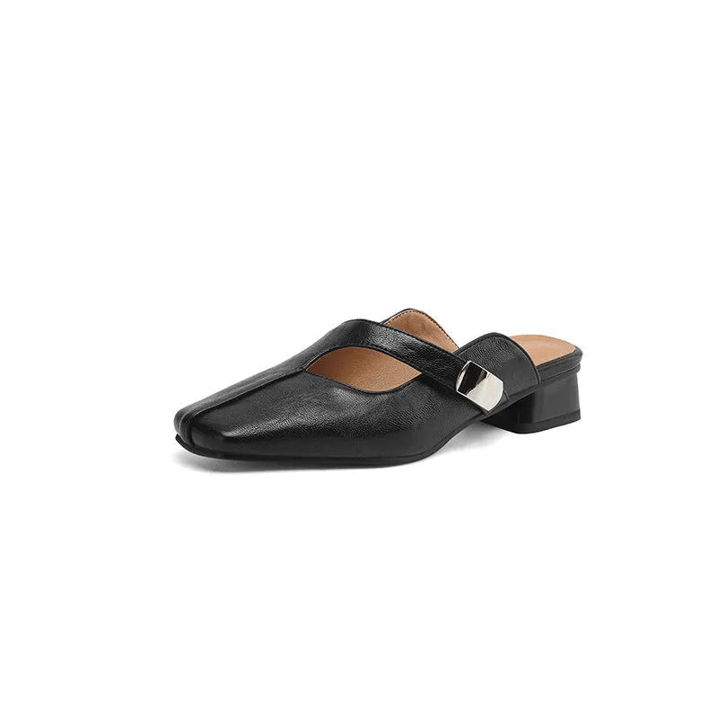 British-style square toe outdoor slippers in artificial PU leather with a rubber sole.