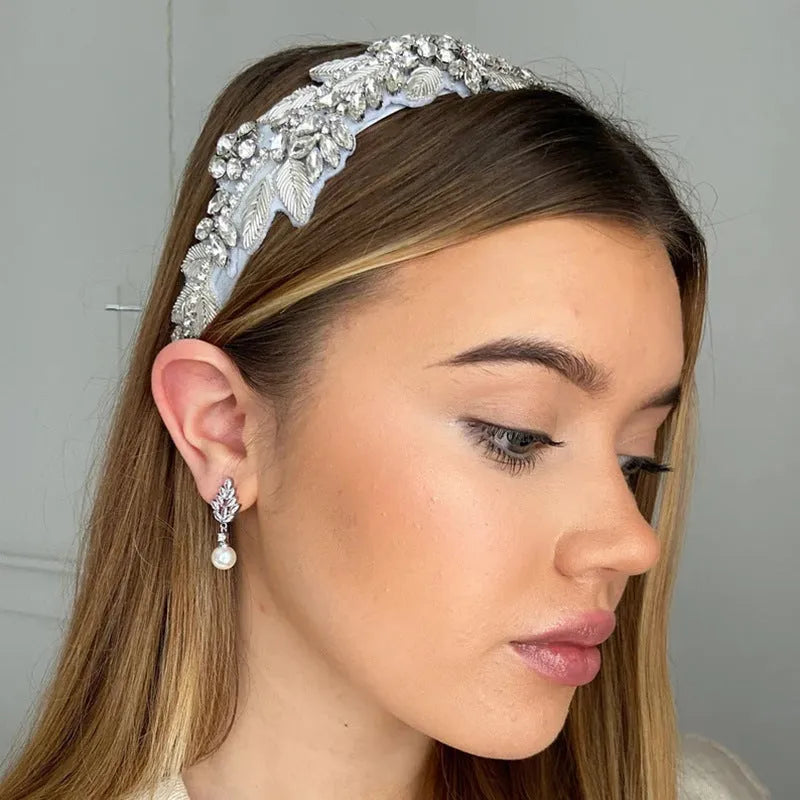 Geometric flower design women's earrings with pearl and micro-inlaid zircon stones in gold plating