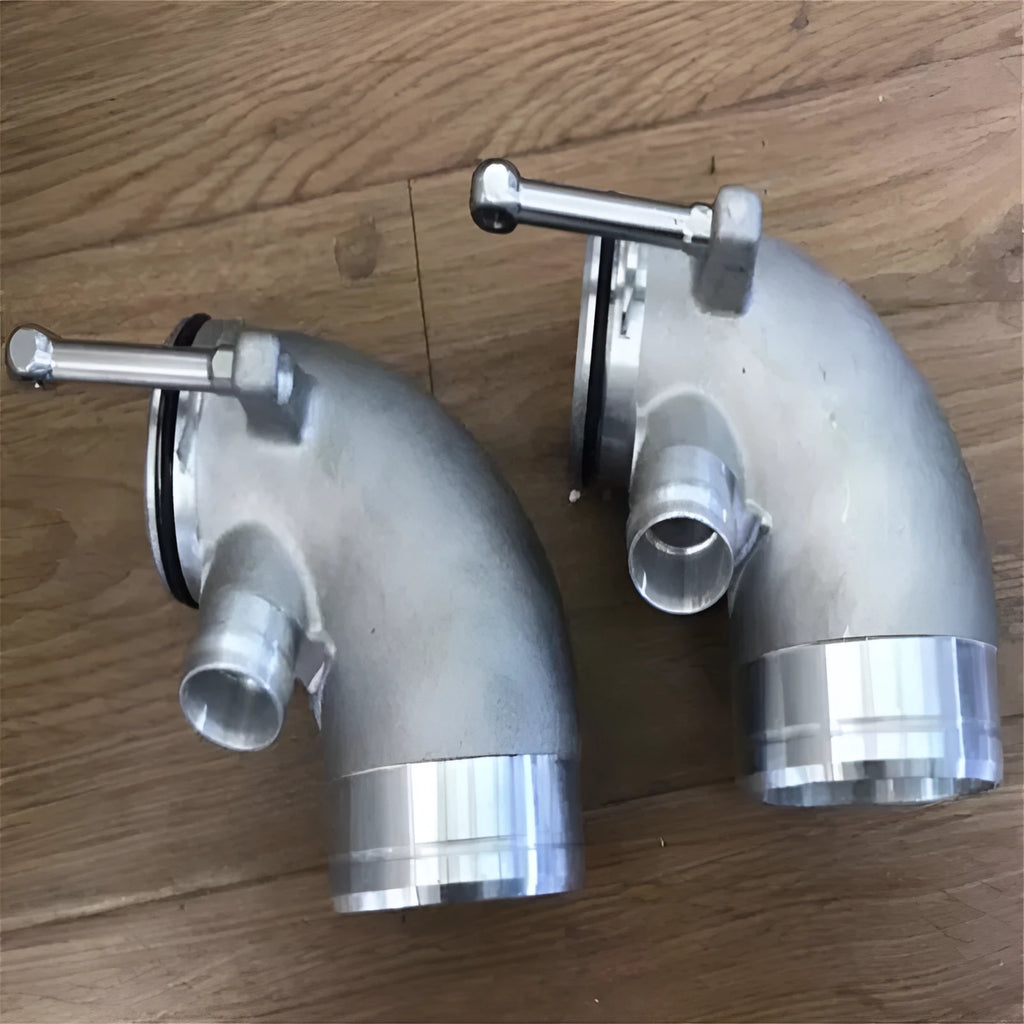 Aluminium 90 degree turbo outlet elbow for lateral engine turbo installations