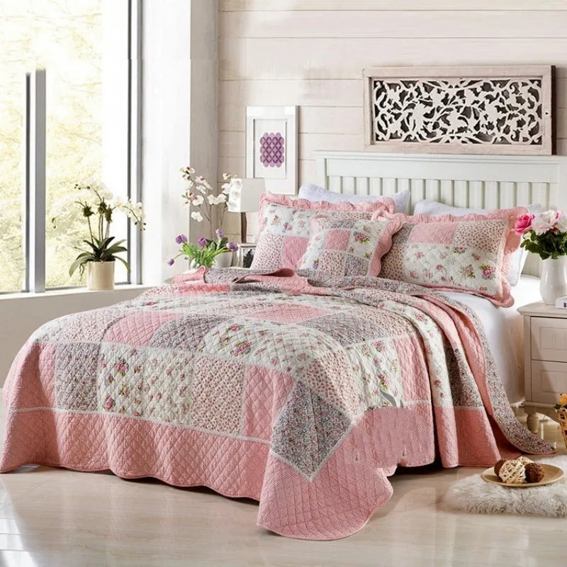 Pure cotton quilted bedspread three-piece set in Korean style with matching pillowcases.