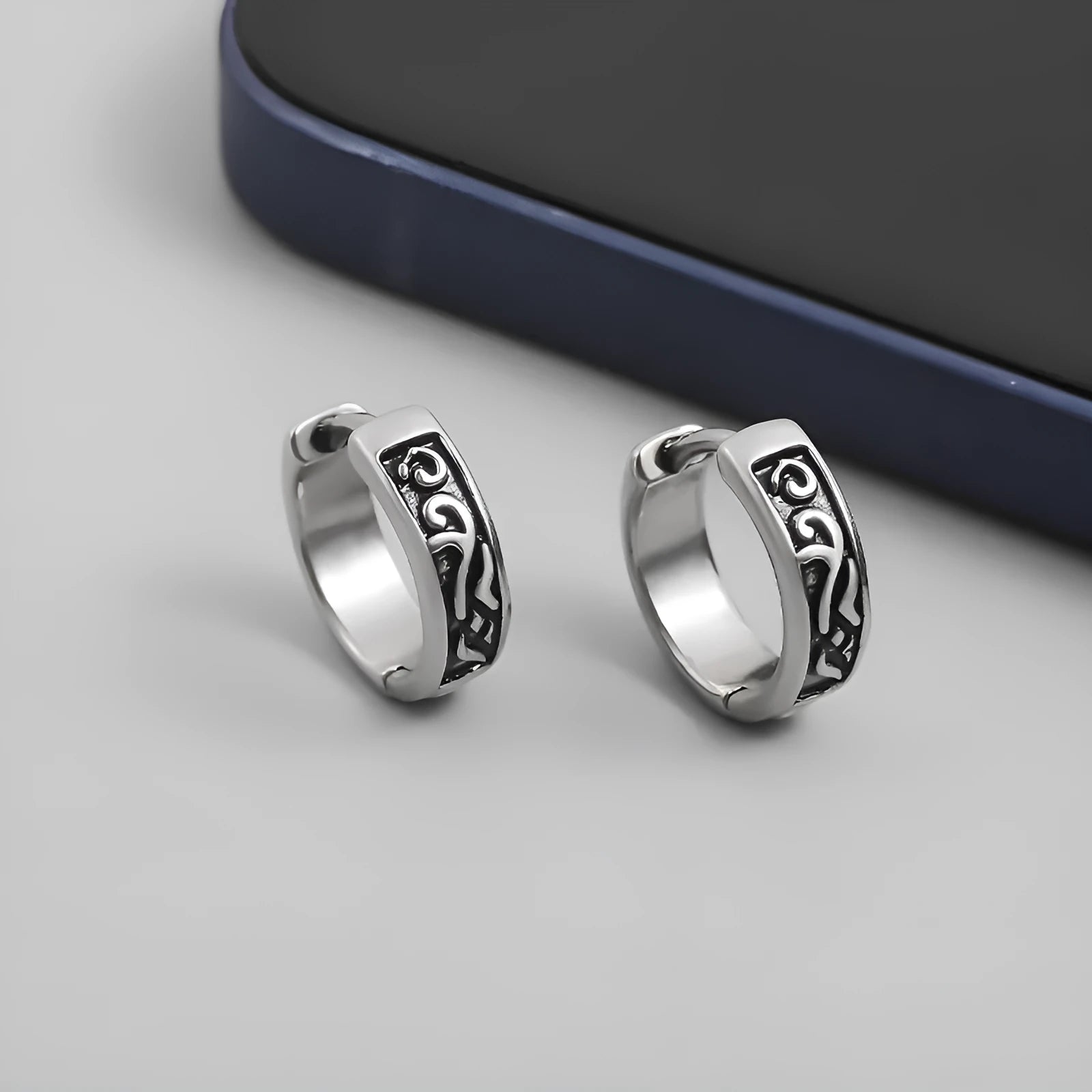 Men's silver geometric copper earrings in 10mm and 14mm sizes for hip hop style.