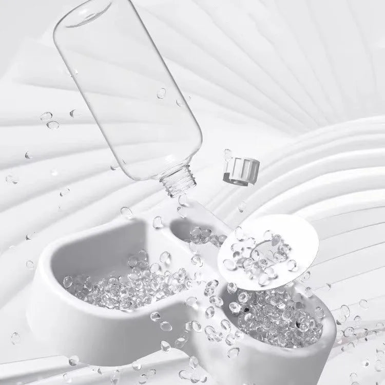 White cat and dog water fountain with food-grade construction and filtration system