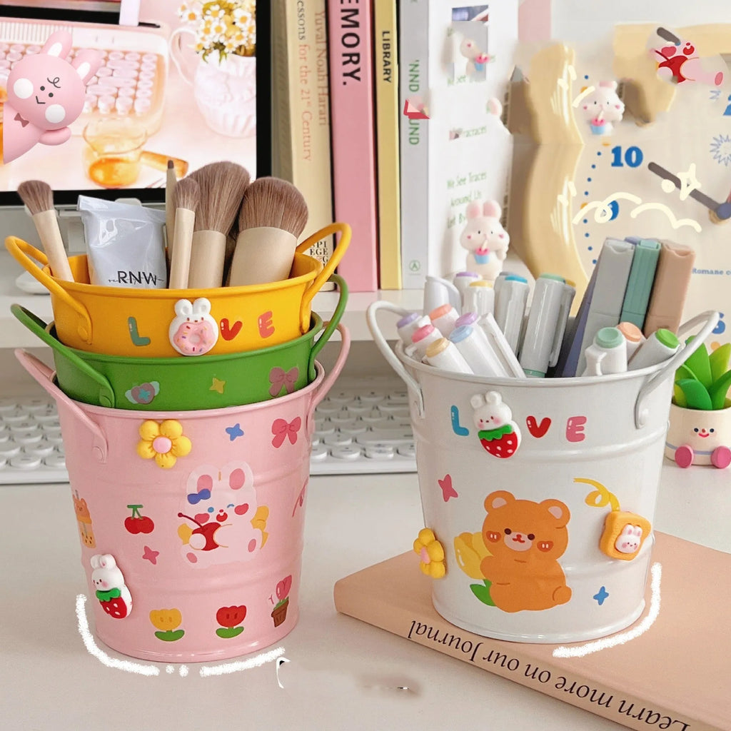 Round metal pen holder with creative iron art design in multiple colour options