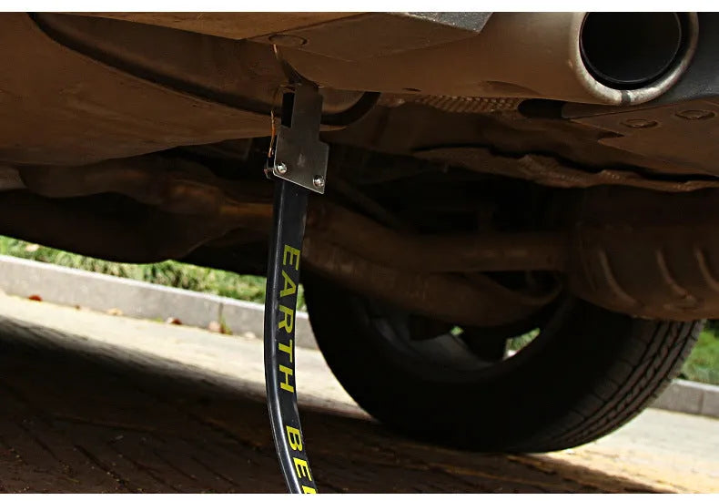 Black car electrostatic grounding chain, 370mm long, made of rubber with a copper wire conductor for vehicles.