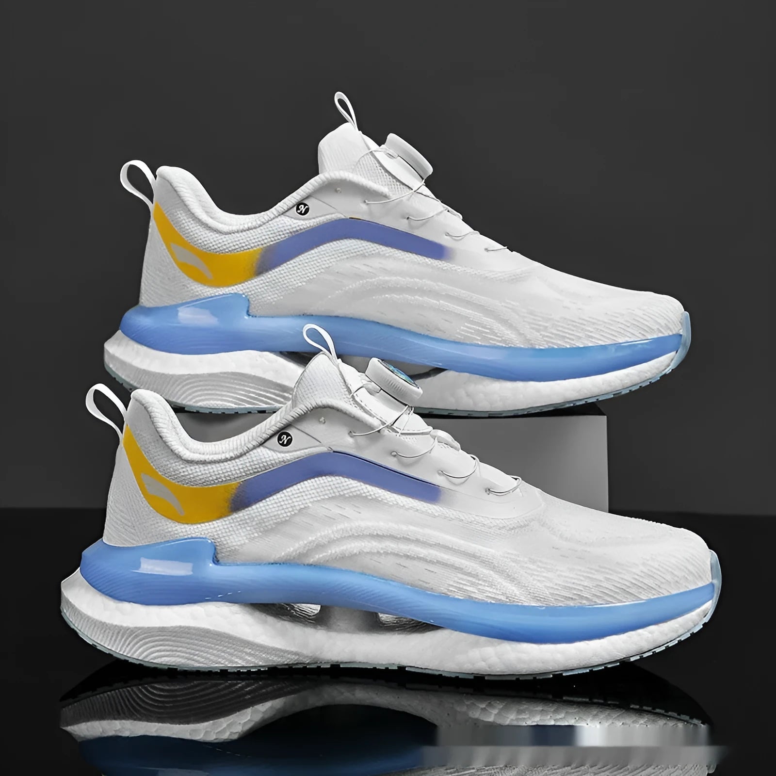 Men's high-top mesh running shoes in cotton candy colour with composite sole and lace-up closure