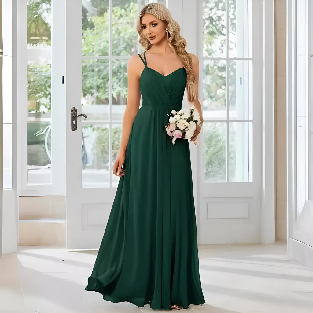 Women's sleeveless long A-line pleated dress in solid colour polyester fabric