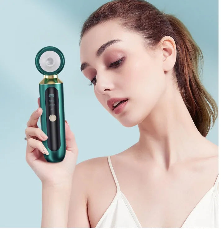 Portable visual blackhead meter with convex lens, LED light, and three suction tips in white colour option