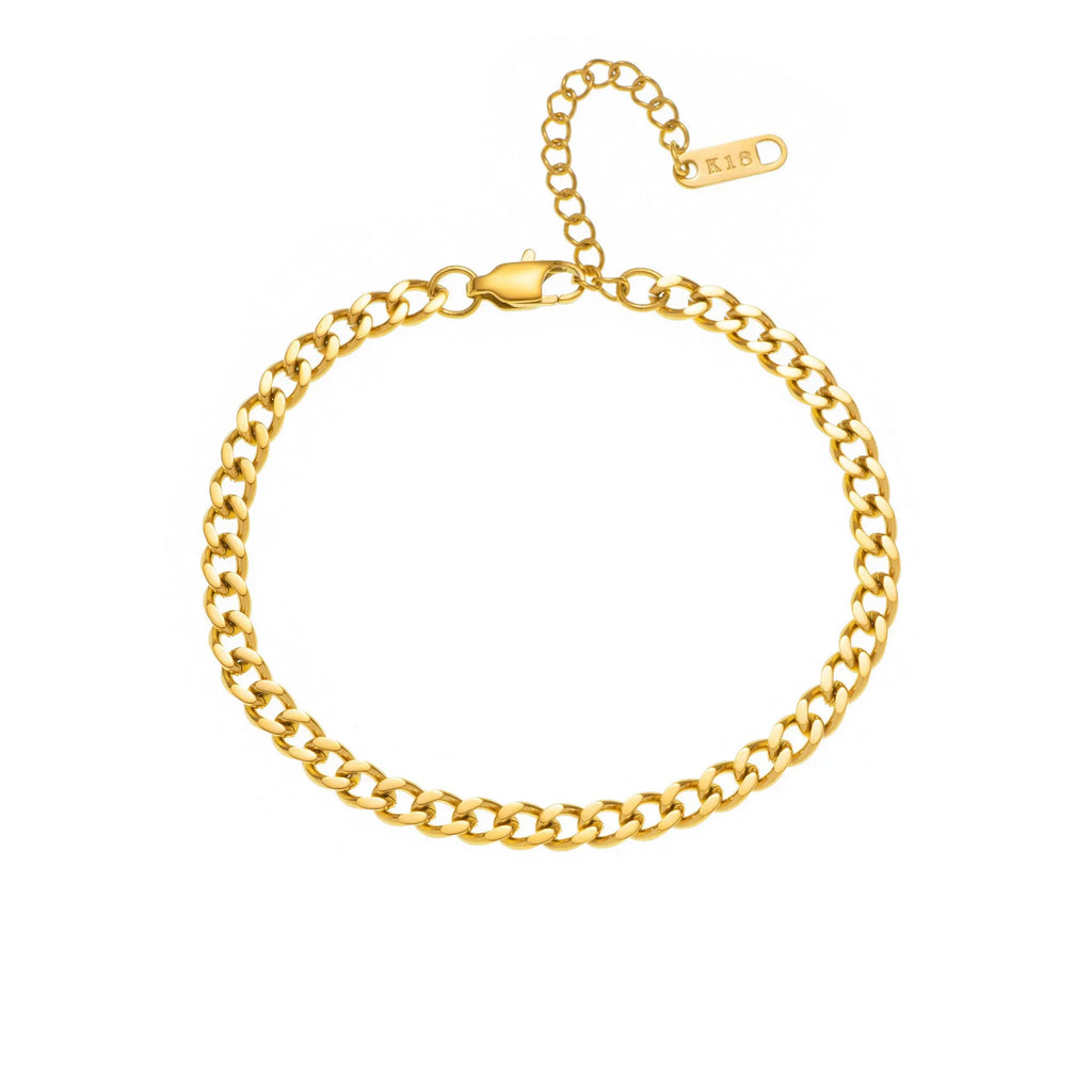 Gold or silver titanium steel necklace with a personalised letter, number, or heart pendant on a 40.5cm chain.