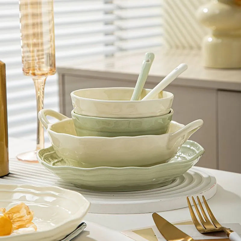 Seven-piece solid colour ceramic tableware set in a gift box, modern simple style.