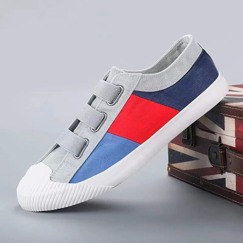 Men's low-top canvas sneakers with elastic band closure and round toe in a beige colour option
