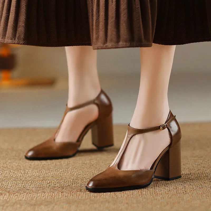Baotou Hollow women's retro pointed Mary Jane shoes with buckle fastening in pink and dark brown colours