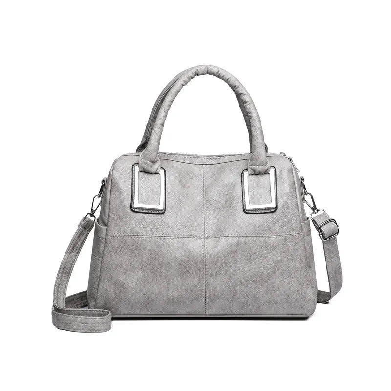 Women's simple shoulder bag in horizontal square design with large capacity and internal organisation compartments