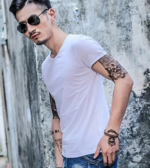 Men's summer t-shirt in bamboo fibre polyester available in multiple colours