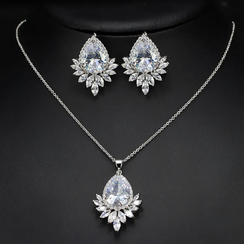Bridal banquet jewellery set with AAA chain in blue, red and white colour options