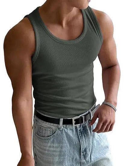 Men's slim-fit black polyester sports T-shirt with wool lining for summer workouts