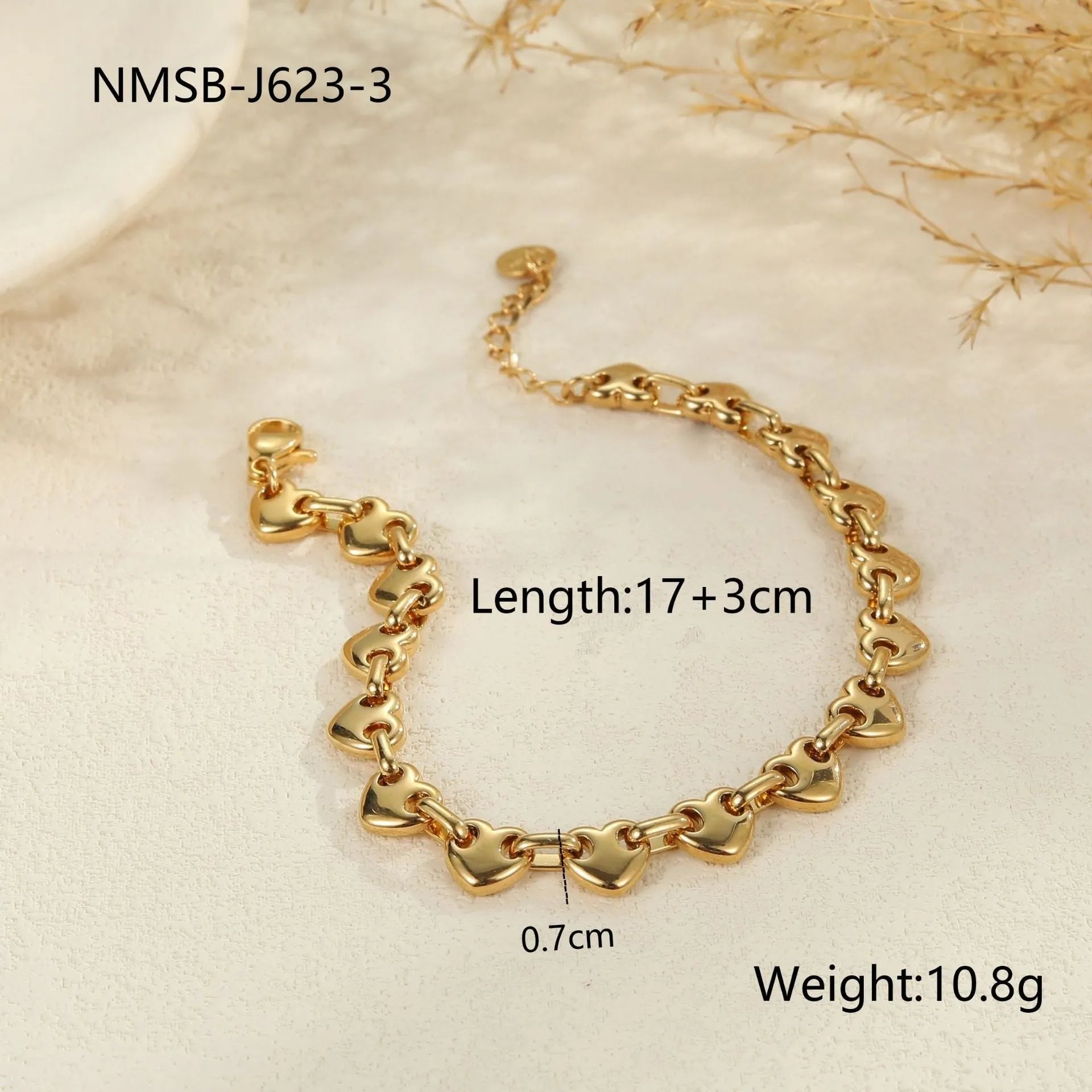 Stainless steel hollowed-out heart bracelet with electroplated 18K finish