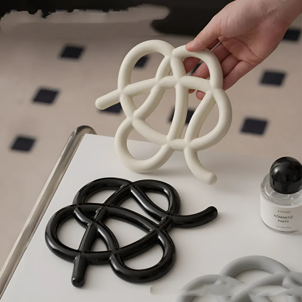 Ceramic heat proof mat with irregular shape in modern simplicity style