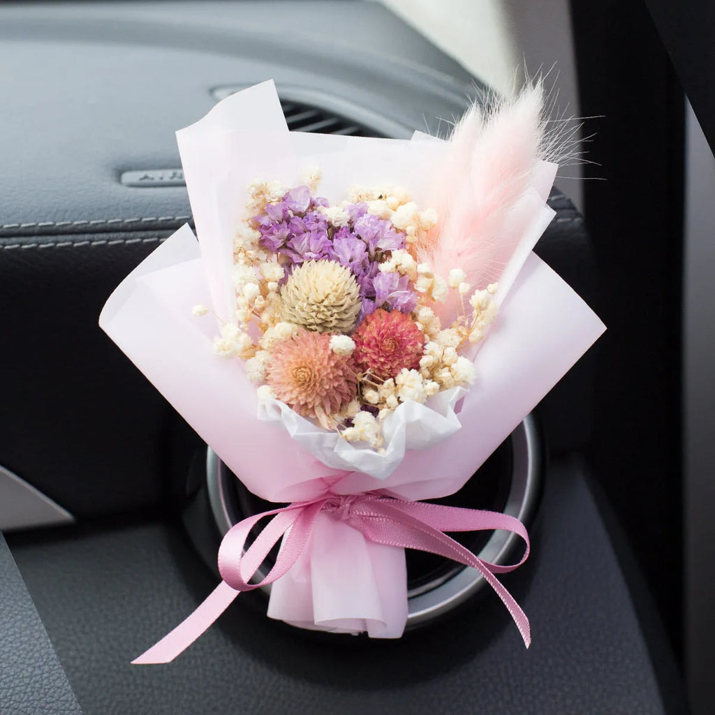 Handmade dried flower car vent perfume ornament in Champagne colour with fragrant slice