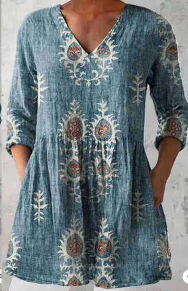 Women's printed wave pattern loose dress with 3/4 sleeves and wide waist design in polyester fabric