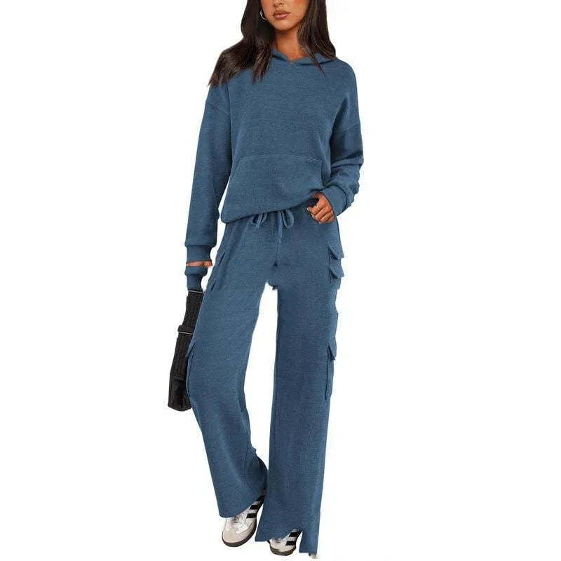 Women's polyester leisure sports suit with regular sleeves and matching trousers in multiple colour options