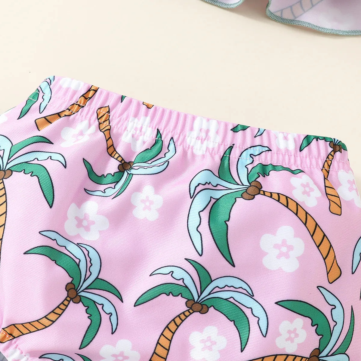 Girls' white sweet style swimsuit top and shorts two-piece set