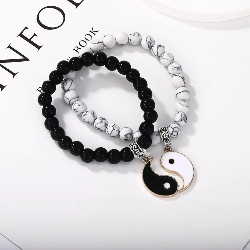 Geometric eight-diagram alloy bracelet with electroplated finish in multiple colour options