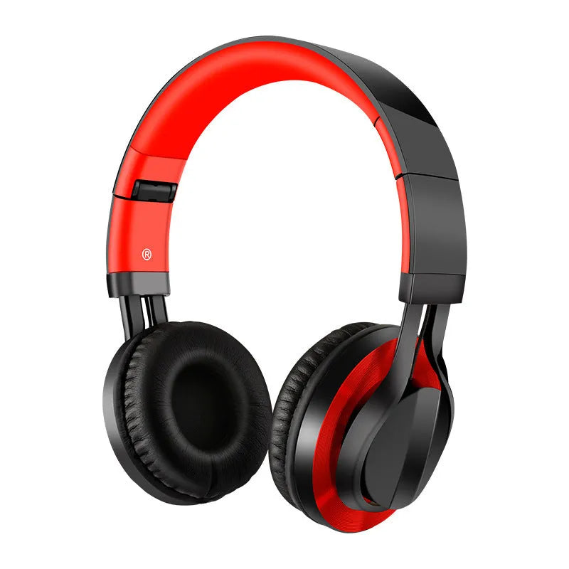 Black wired over-ear headphones with microphone and 3.5mm plug on a 1.5m cable
