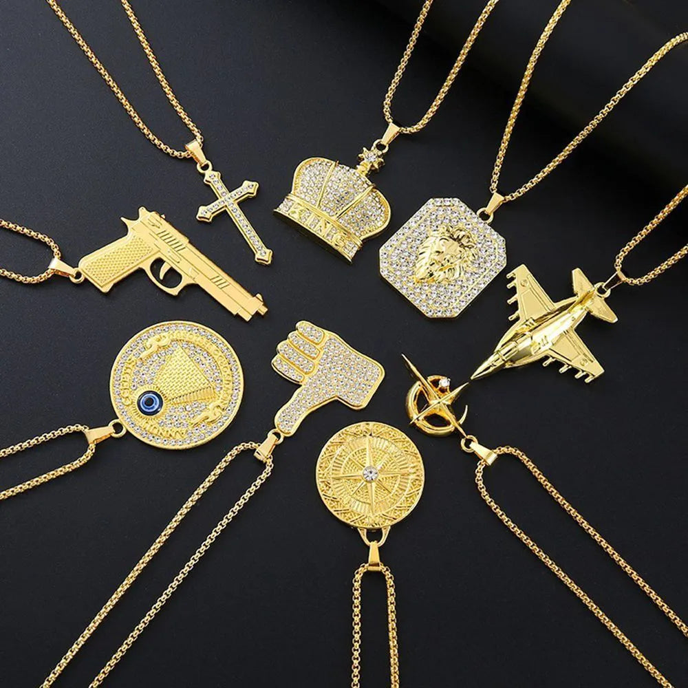 Geometric pendant women's necklace with zircon details and gold plated finish