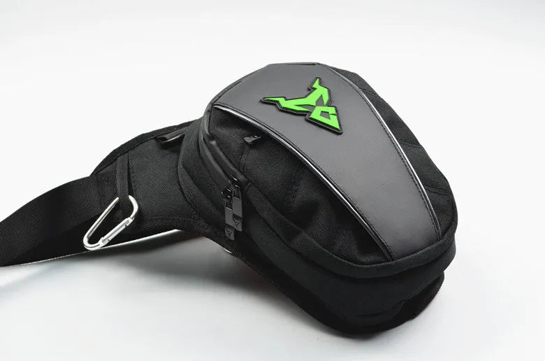 0105MC motorcycle leg bag in red, made from 1200D Oxford cloth, showing crossbody strap and 29cm size.