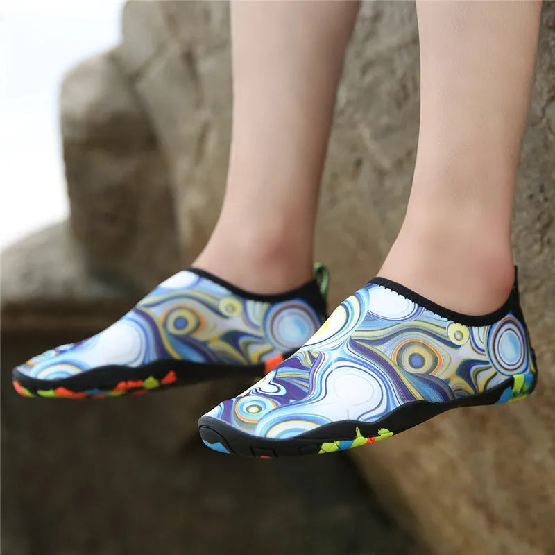 Blue and camouflage quick-dry wading shoes with elastic Lycra upper and EVA foam sole