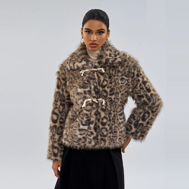 Leopard print women's coat with buckle lapel design in street fashion style