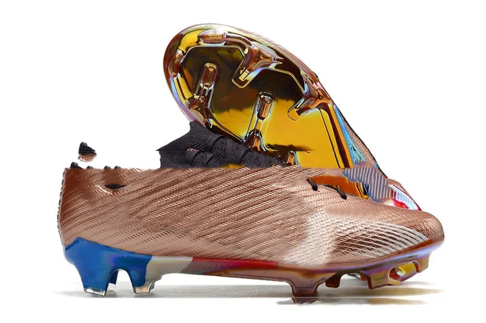 Men's low-top football shoes with knitted upper, rubber FG studs, and front lace-up closure.