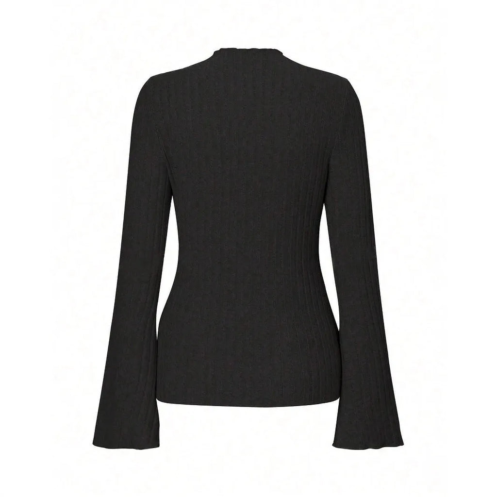 Men's long sleeve polyester top with lantern sleeves and sunken stripe pattern in slim fit