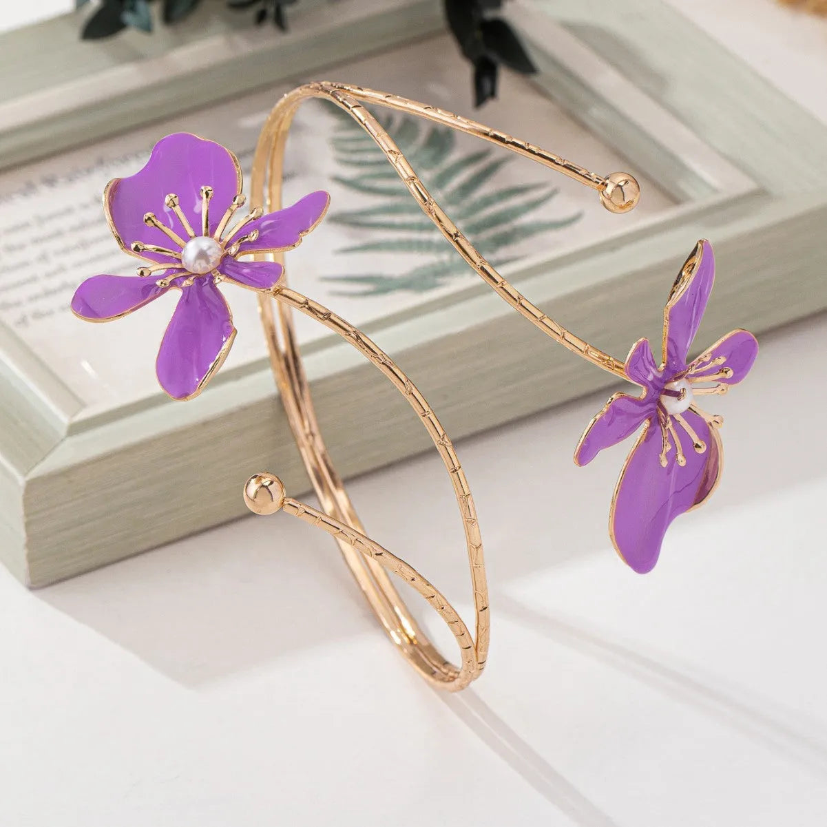 Personalised hollow alloy armband with lines pattern in pink or purple cuff bracelet style