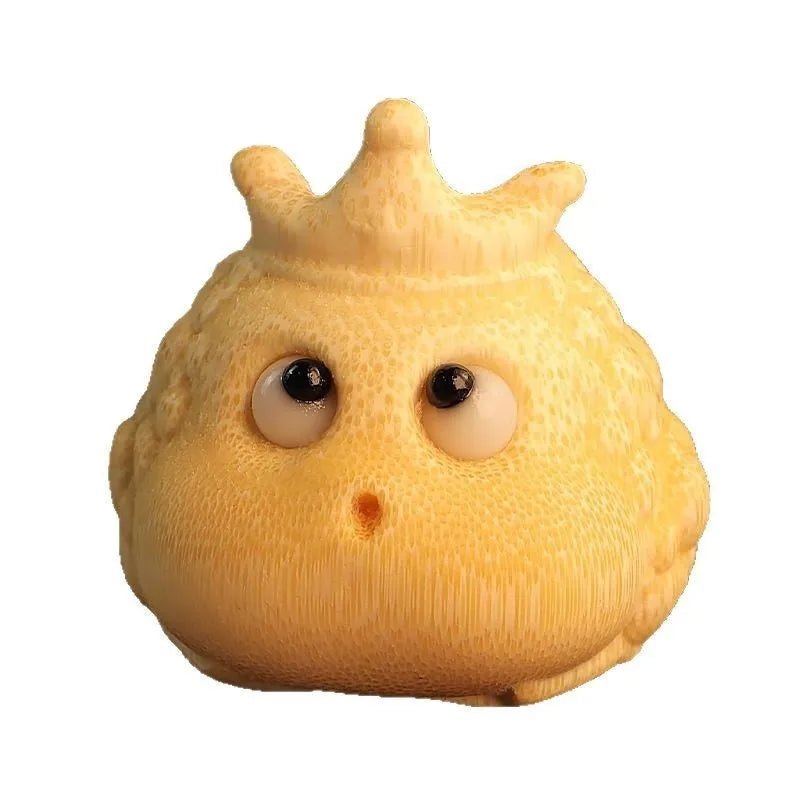 Solid bamboo Crown Princess Toad carving ornament in cute style, approximately 5 cm.