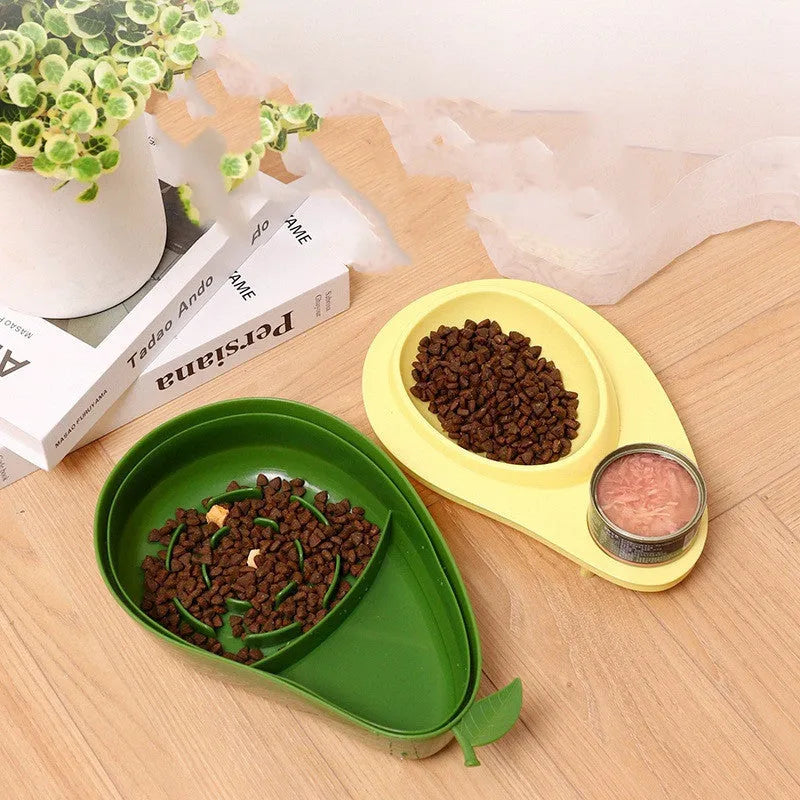 Avocado-shaped cat feeder set with 690ml water dispenser