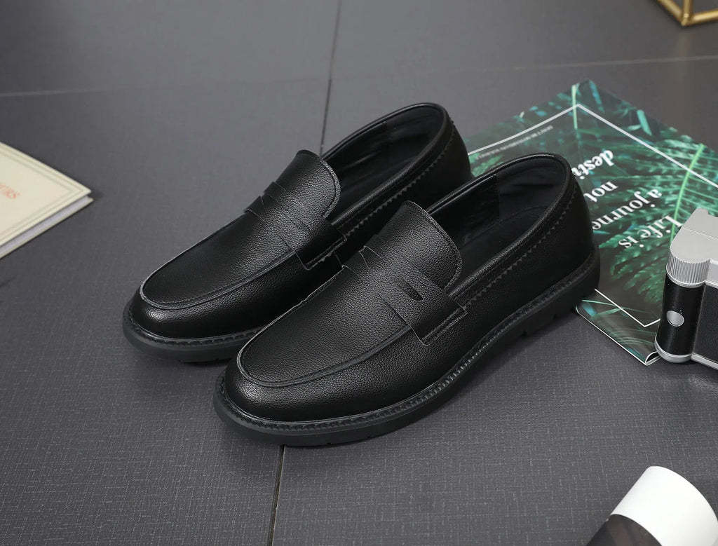 Men's casual slip-on shoes with microfiber upper, rubber sole, black tassel detailing, low top wedge heel