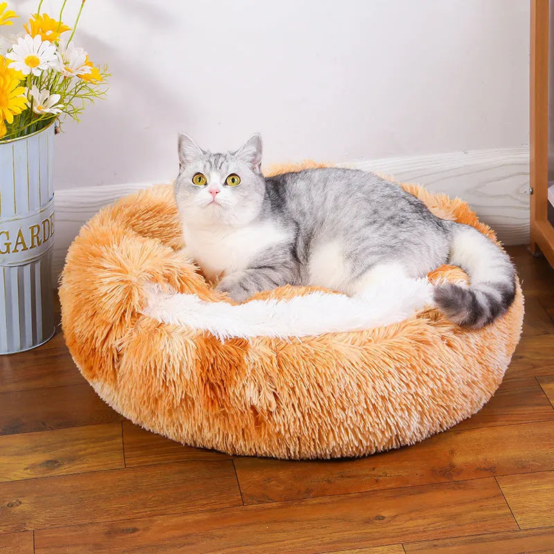 Waterproof cloth dog kennel with warm room section in semi-surrounded design