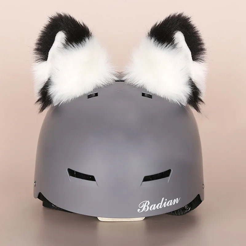Cartoon-themed plush fabric helmet cover and ear decorations set for motorcycles and bicycles.