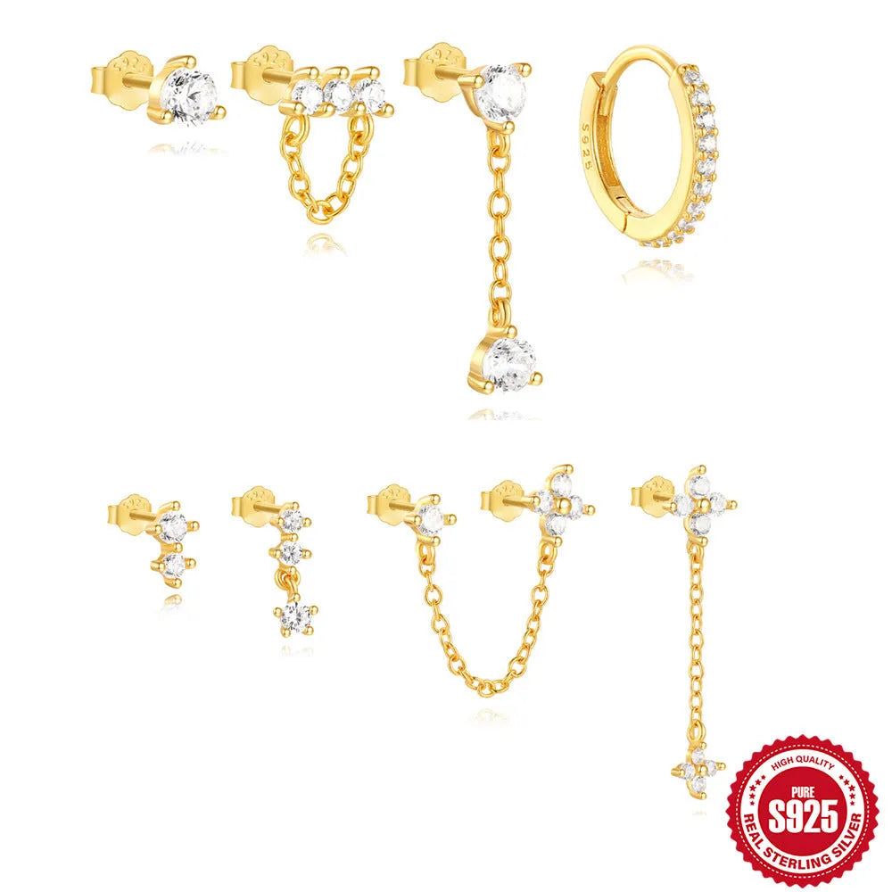 A pair of geometric clover petal earrings made of S925 sterling silver with a gold electroplated finish.