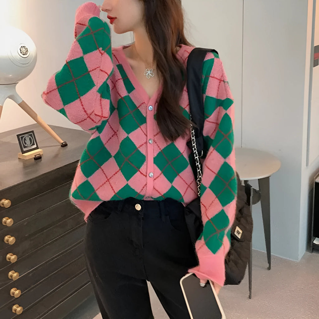 Knitted cardigan in pink, green, black, light khaki, or dark khaki with regular sleeves