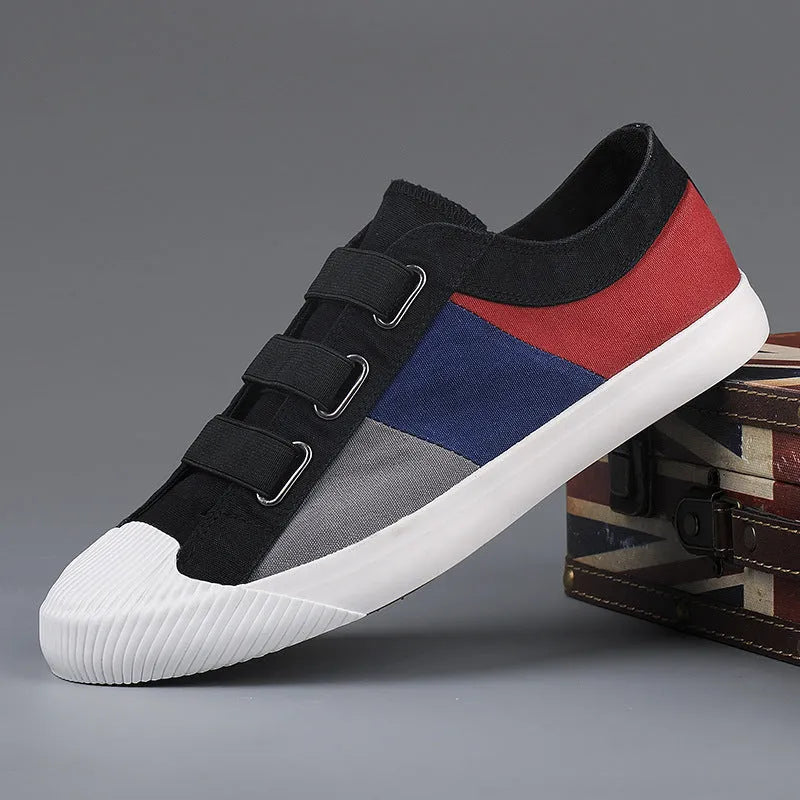 Men's low-top canvas sneakers with elastic band closure and round toe in a beige colour option
