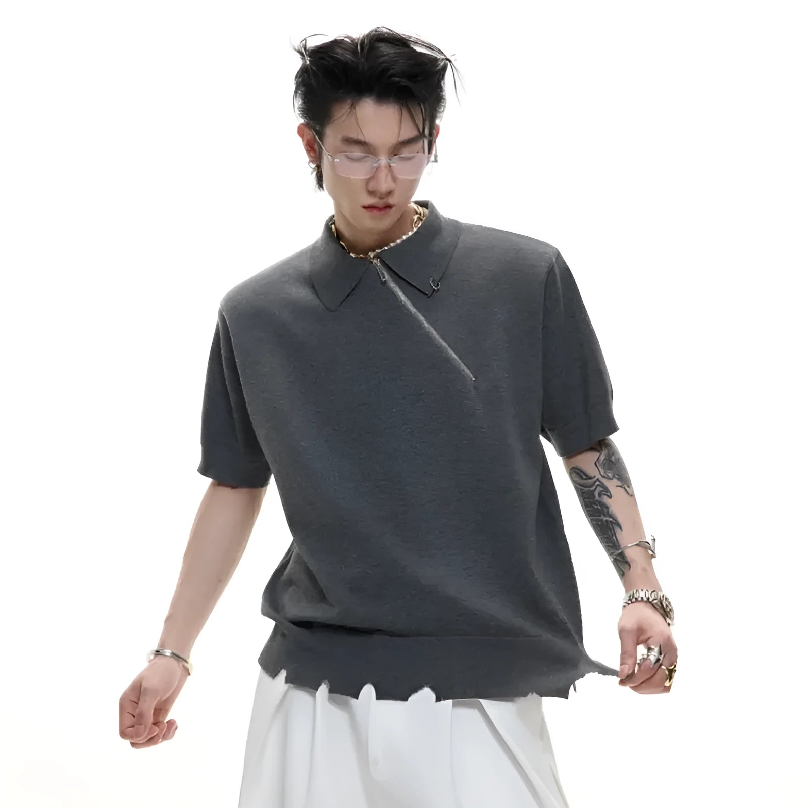Men's slim-fit knitted polo shirt with oblique zipper and lapel collar in solid colour