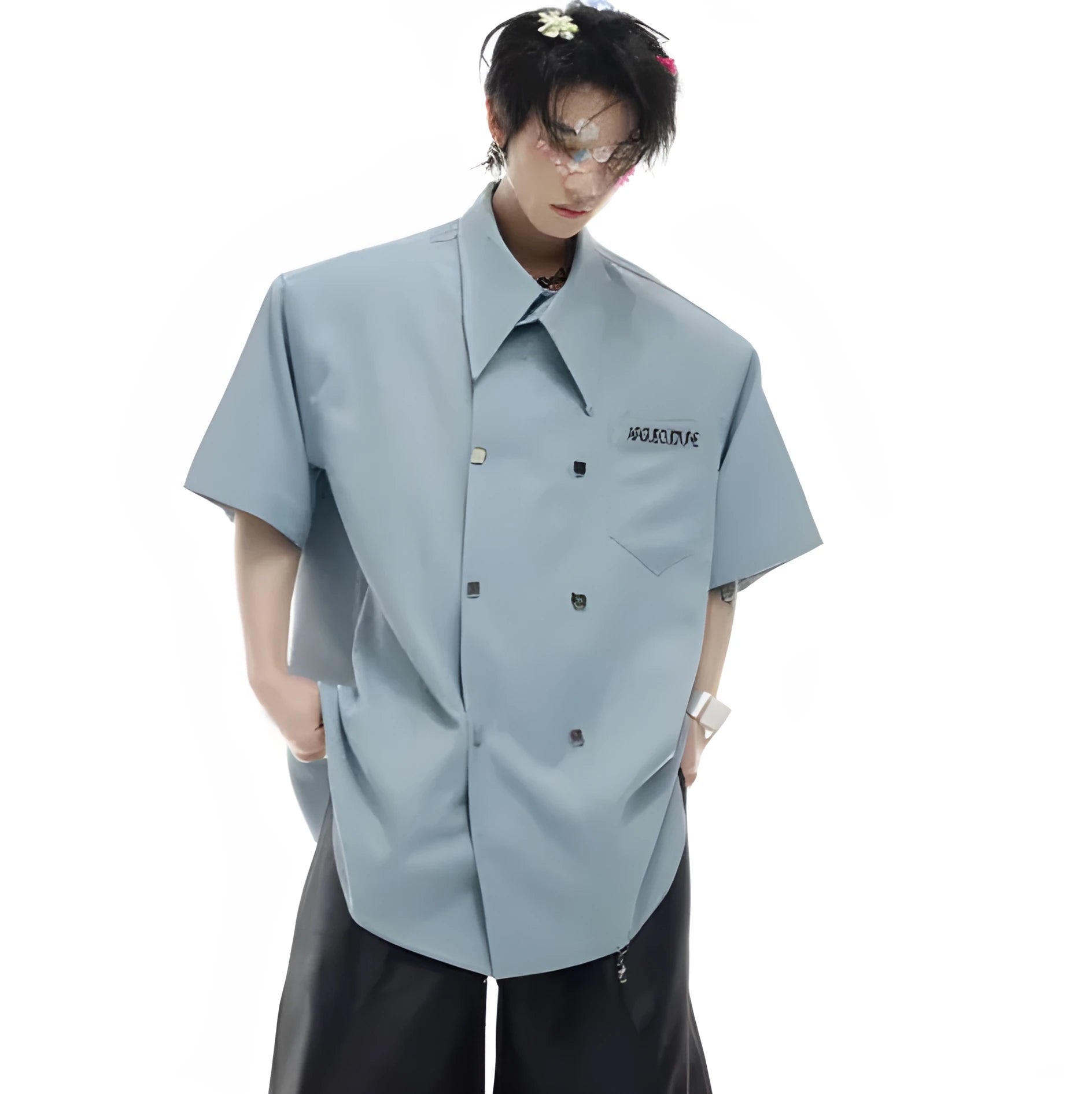 Men's loose casual short-sleeved summer shirt in black with splicing detail and metal buttons.