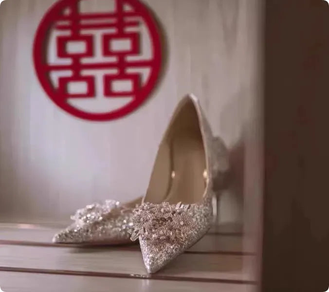 Champagne wedding shoes with rhinestone fragmented flower pattern and pointed toe
