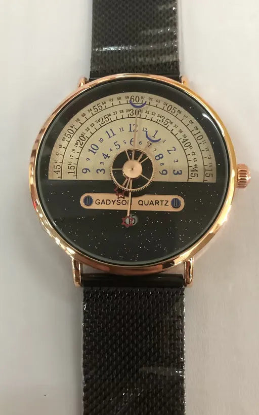 Men's gold and silver sports watch with 40mm round dial and stainless steel strap