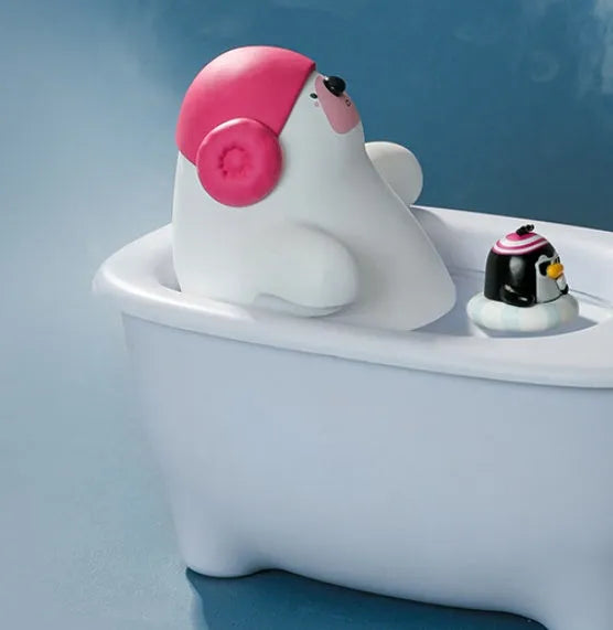 White USB-powered desktop air humidifier with water tank and mist output