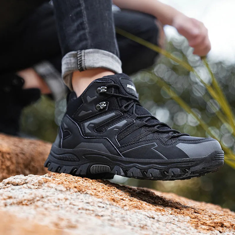 Low-top hiking sneakers in flannel with rubber sole, shown in multiple colours